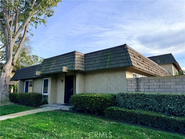 Detail Gallery Image 3 of 35 For 18246 Big Ben Ct, Fountain Valley,  CA 92708 - 2 Beds | 2 Baths