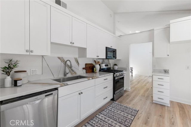 27242 Jardines, Mission Viejo CA: https://media.crmls.org/medias/ad0f918d-5d18-4439-a594-2e9b130e21bb.jpg