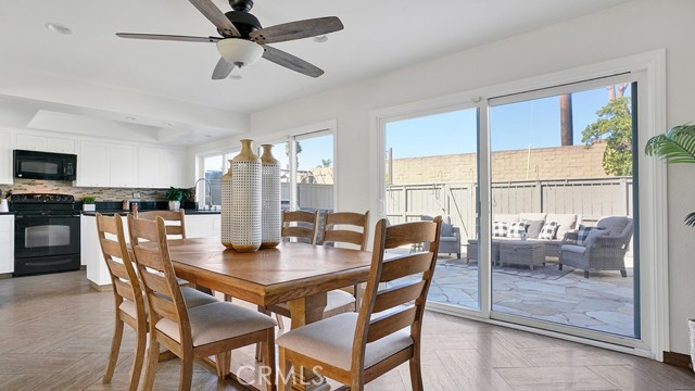 Detail Gallery Image 13 of 37 For 19471 Sandcastle, Huntington Beach,  CA 92648 - 3 Beds | 2/1 Baths