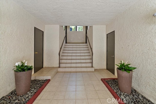 Detail Gallery Image 3 of 38 For 866 Sierra Madre Villa Ave #7,  Pasadena,  CA 91107 - 3 Beds | 2/1 Baths