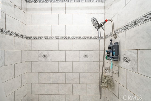 Detail Gallery Image 15 of 21 For 279 N Spruce Dr, Anaheim,  CA 92805 - 3 Beds | 2/1 Baths