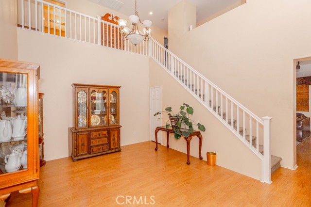 Detail Gallery Image 4 of 17 For 7026 Penny Ct, Rancho Cucamonga,  CA 91739 - 5 Beds | 3 Baths