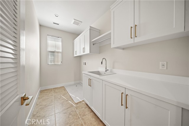 146 Tomahawk, Irvine CA: https://media.crmls.org/medias/ad13c4f5-32e2-464c-8894-d9d21b4fd995.jpg