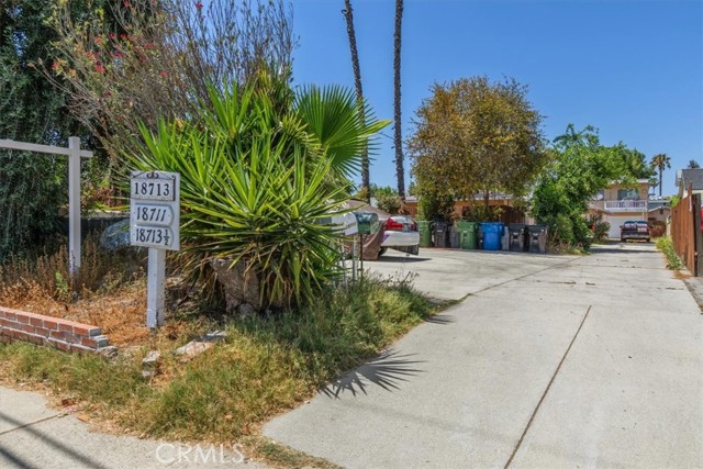18713 Vanowen Street, Reseda CA: https://media.crmls.org/medias/ad140a48-8ea3-483c-b728-09a25860986f.jpg