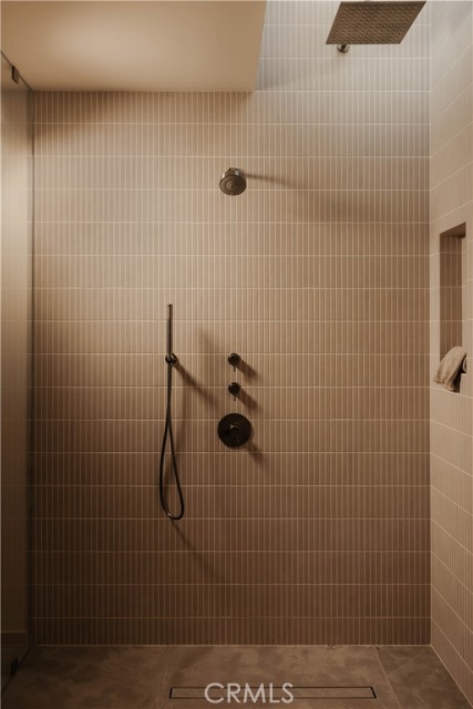 Image 32 of 50 For 12162 Laurel Terrace Drive