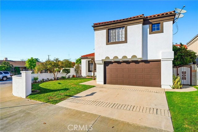 Detail Gallery Image 3 of 46 For 1129 Dahlia Way, Torrance,  CA 90502 - 4 Beds | 3 Baths