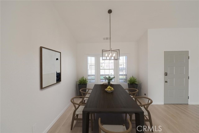 Detail Gallery Image 6 of 29 For 12993 Sundown Rd, Victorville,  CA 92392 - 4 Beds | 2 Baths