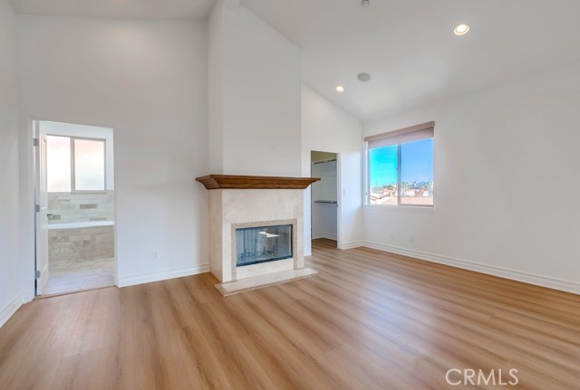 Detail Gallery Image 48 of 71 For 1902 Marshallfield Ln a,  Redondo Beach,  CA 90278 - 4 Beds | 3/1 Baths