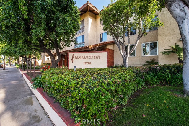 Detail Gallery Image 1 of 16 For 12720 Burbank Bld #207,  Valley Village,  CA 91607 - 1 Beds | 1 Baths