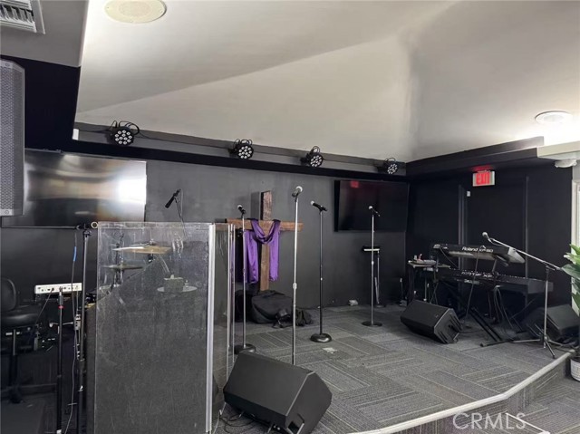 9244 19th st, Rancho Cucamonga, California 91737, ,Commercial Lease,For Rent,9244 19th st,CRTR25085679