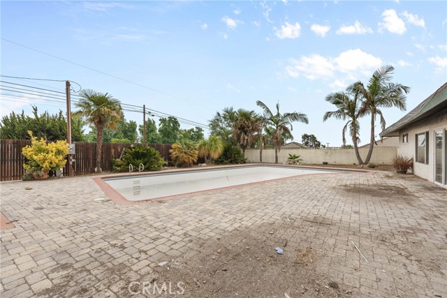 1754 N 1st Avenue, Upland CA: https://media.crmls.org/medias/ad16f68f-2fa9-4cf7-b8f5-fc315d8128a3.jpg