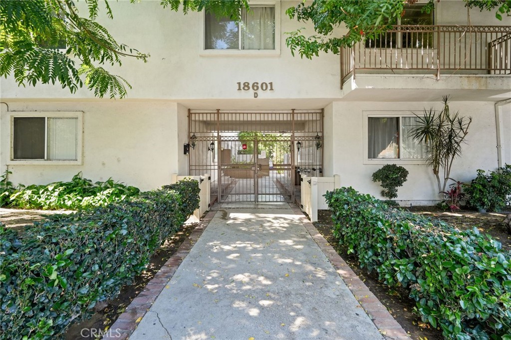 18601 Collins #D30