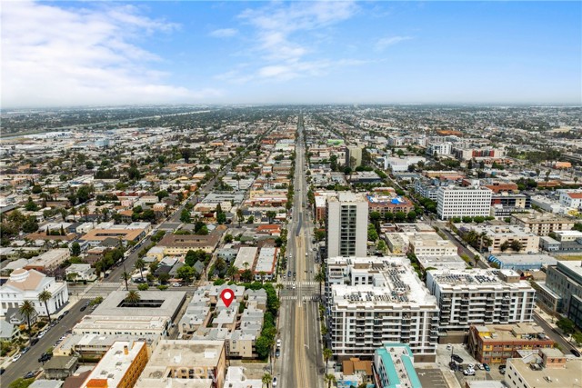 645 Pacific Avenue, Long Beach CA: https://media.crmls.org/medias/ad17a51c-514d-48af-a8dc-ae8c2771605d.jpg