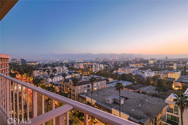 Detail Gallery Image 9 of 73 For 100 S Doheny Dr #1110,  Los Angeles,  CA 90048 - 3 Beds | 3 Baths