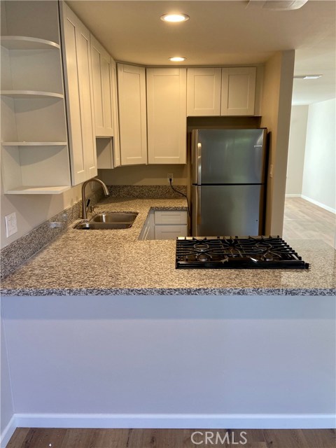 Detail Gallery Image 6 of 13 For 2661 Andover Ave #2,  Fullerton,  CA 92831 - 2 Beds | 1/1 Baths