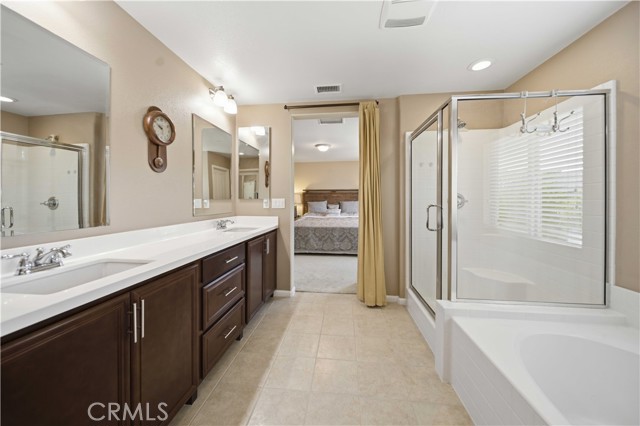 Detail Gallery Image 21 of 38 For 26856 Cherry Willow, Canyon Country,  CA 91387 - 4 Beds | 3 Baths