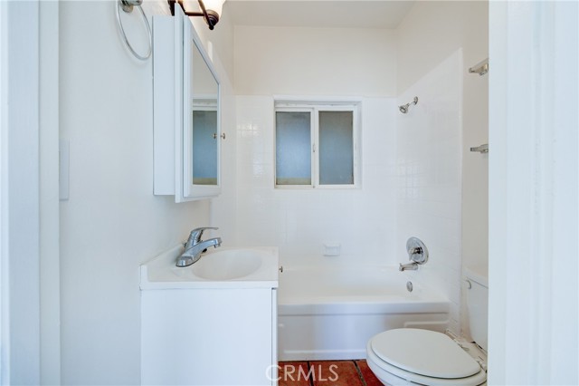 Detail Gallery Image 10 of 21 For 19 Wavecrest Ave, Venice,  CA 90291 - – Beds | – Baths