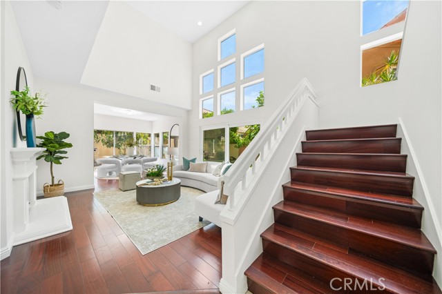 32 Belcanto, Irvine CA: https://media.crmls.org/medias/ad1a9861-bb9a-4b1b-a636-ac44b33a72eb.jpg