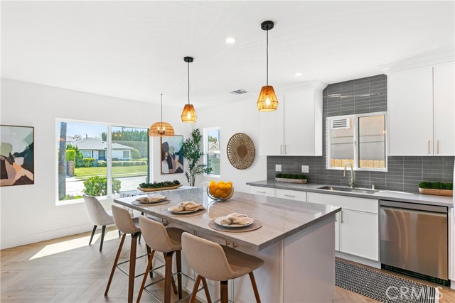 Detail Gallery Image 12 of 47 For 3937 2nd Ave, Los Angeles,  CA 90008 - 3 Beds | 2/1 Baths