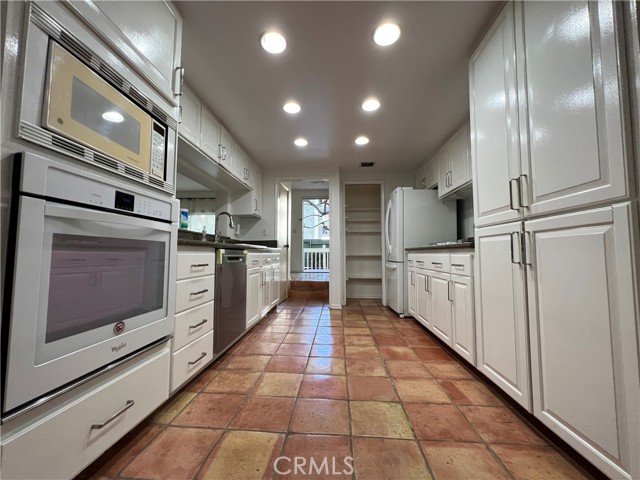 2677 South Centinela Ave, 205 photo 2