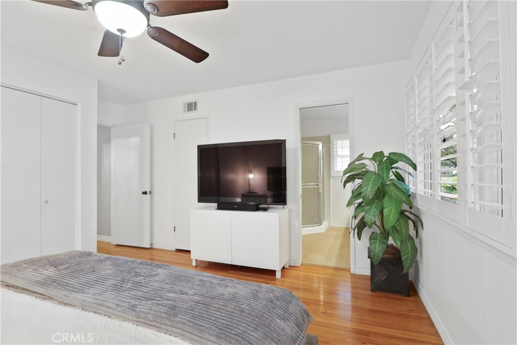 MLS #OC25260013 image #17