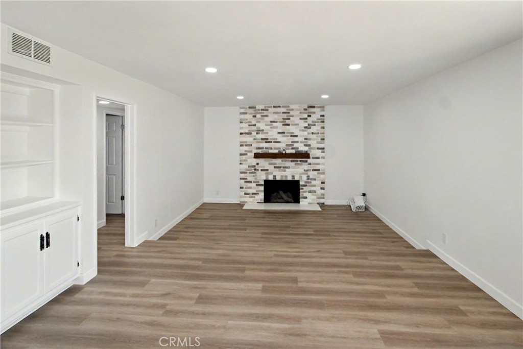 MLS #OC25258618 image #16