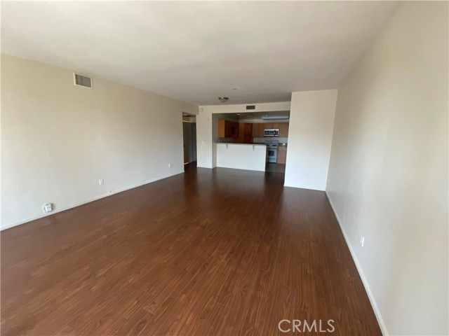 9551 Jordan, Canoga Park CA: https://media.crmls.org/medias/ad1cc91e-b8e1-4951-994a-6a43a529f621.jpg