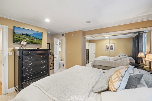 Detail Gallery Image 10 of 24 For 6671 Edgemont Dr, Huntington Beach,  CA 92647 - 4 Beds | 2 Baths