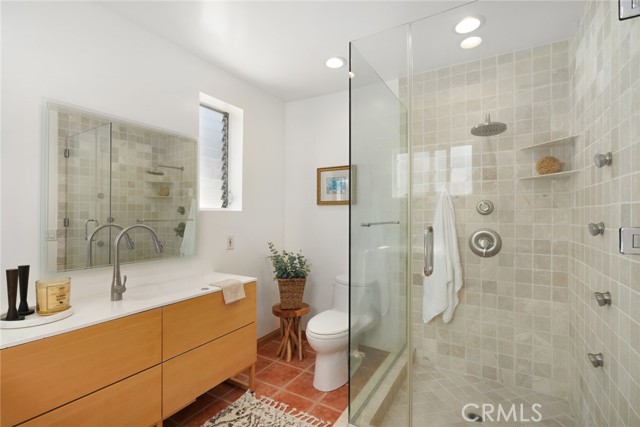 1629 Ford Avenue, Redondo Beach, California 90278, 4 Bedrooms Bedrooms, ,2 BathroomsBathrooms,Residential,Sold,Ford,SB22080677