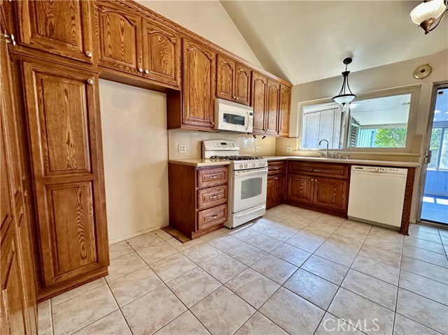 Detail Gallery Image 12 of 54 For 3118 W Vallejo, Anaheim,  CA 92804 - 4 Beds | 2 Baths
