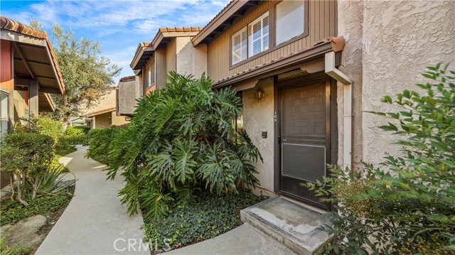 Detail Gallery Image 1 of 1 For 185 S Hollenbeck Ave, Covina,  CA 91723 - 2 Beds | 2 Baths