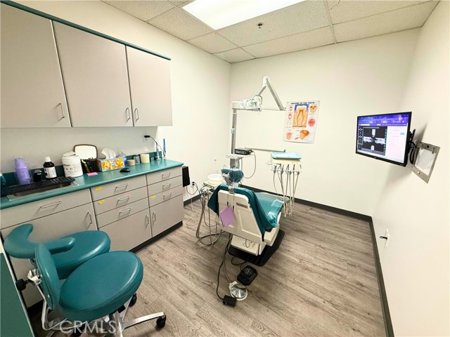 17607 Sherman Way, Van Nuys CA: https://media.crmls.org/medias/ad1e6acd-b8c7-4f84-98af-f7c882563ae4.jpg