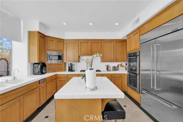 Detail Gallery Image 23 of 62 For 515 Chippendale Ave, Simi Valley,  CA 93065 - 5 Beds | 4 Baths