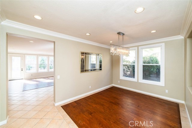 Detail Gallery Image 8 of 51 For 6 Roseleaf, Irvine,  CA 92620 - 5 Beds | 3/1 Baths