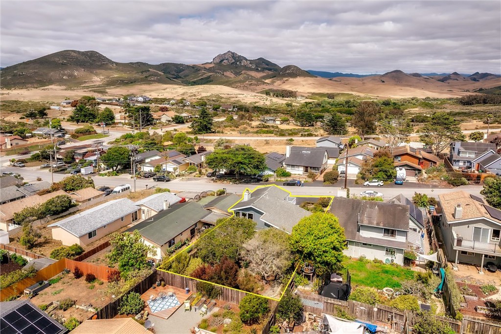 https://media.crmls.org/medias/ad2090e6-76e2-405c-bf4d-04527a7f1e92.jpg?preset=X-Large