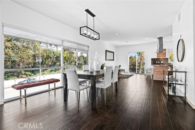 Detail Gallery Image 4 of 49 For 3119 via Dolce #107,  Marina Del Rey,  CA 90292 - 3 Beds | 2 Baths