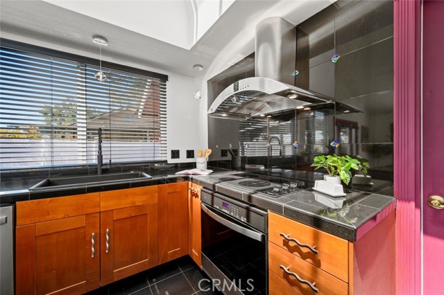 Detail Gallery Image 10 of 44 For 757 Horseshoe Cir, Vista,  CA 92081 - 3 Beds | 2 Baths