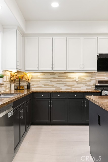 Detail Gallery Image 15 of 71 For 3987 Button Bush Ct, San Bernardino,  CA 92407 - 5 Beds | 3 Baths