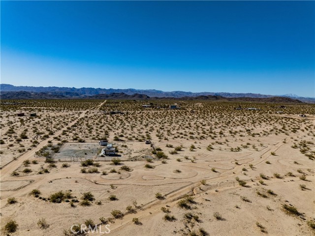 Detail Gallery Image 4 of 26 For 1188 Mile Square Ave, Joshua Tree,  CA 92252 - – Beds | – Baths