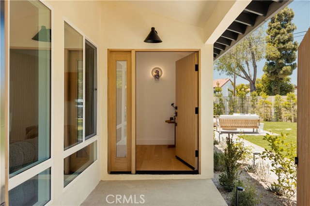 3499 San Rafael Circle, Costa Mesa CA: https://media.crmls.org/medias/ad223388-b83f-4c10-8438-d24cad6b30a3.jpg