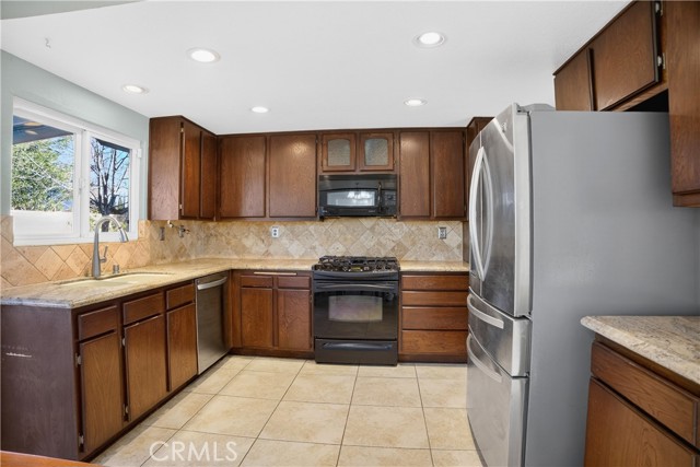 Detail Gallery Image 14 of 32 For 43034 Weyand Ct, Lancaster,  CA 93534 - 3 Beds | 2 Baths