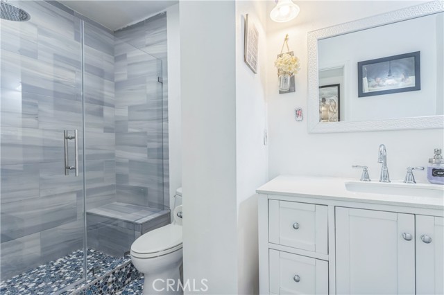 Detail Gallery Image 9 of 15 For 4922 Escobedo Dr, Woodland Hills,  CA 91364 - 5 Beds | 2/1 Baths
