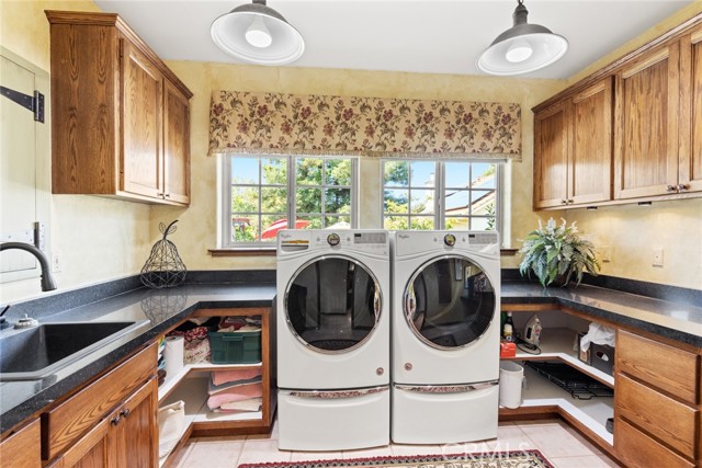 Detail Gallery Image 25 of 60 For 3515 Bell Estates Dr, Chico,  CA 95973 - 6 Beds | 5/1 Baths