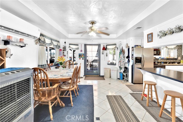 Detail Gallery Image 10 of 43 For 13237 Smoke Tree Rd, Victorville,  CA 92392 - 3 Beds | 2 Baths