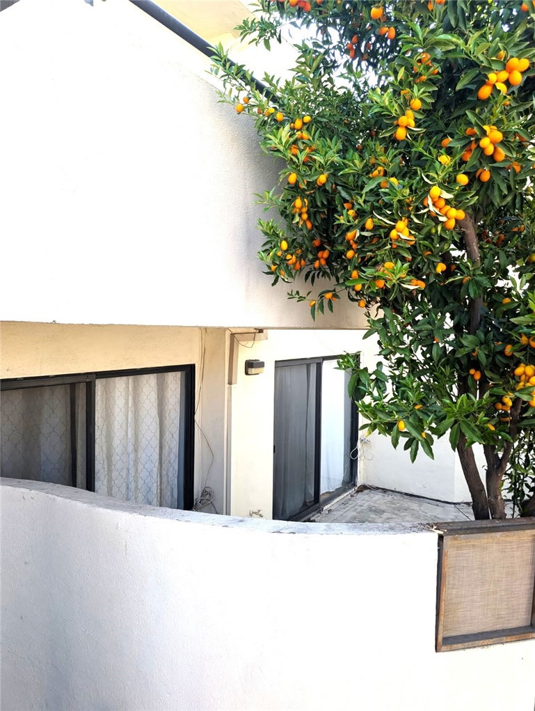 https://media.crmls.org/medias/ad249fd3-650b-4e44-bdbb-98db8b49dcee.jpg?preset=X-Large