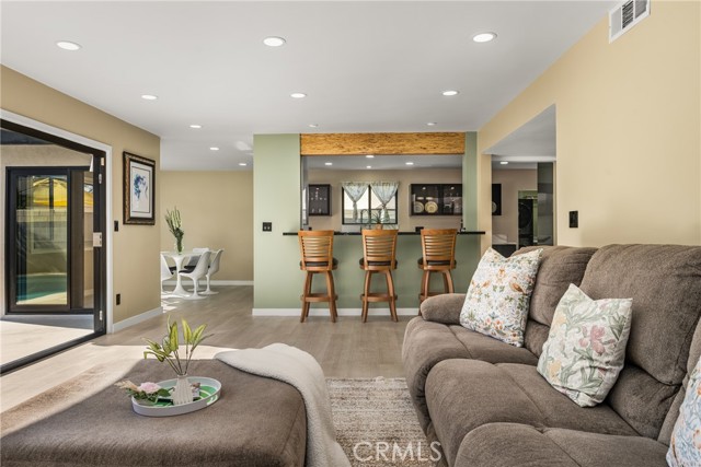 Detail Gallery Image 15 of 64 For 7830 E Ring, Long Beach,  CA 90808 - 4 Beds | 4 Baths