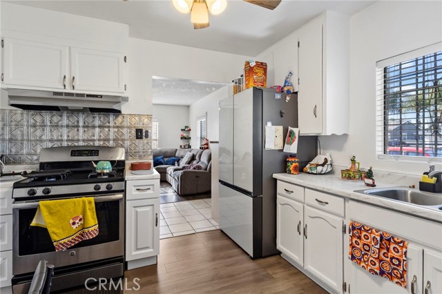 Detail Gallery Image 14 of 22 For 14524 S Cookacre, Compton,  CA 90221 - 2 Beds | 1 Baths