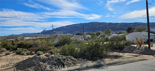 Detail Gallery Image 7 of 11 For 800 Utah Trl., Twentynine Palms,  CA 92277 - – Beds | – Baths