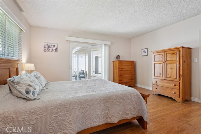 5929 Adler Avenue, Woodland Hills CA: https://media.crmls.org/medias/ad25a450-0347-4d69-9a16-9ee1f76bc1d8.jpg
