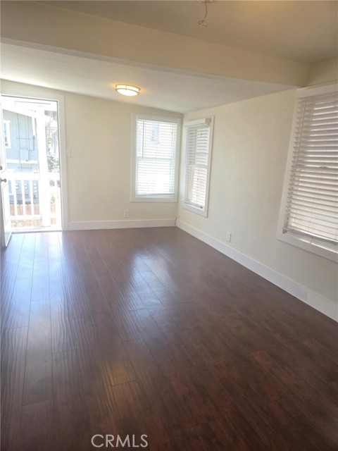 1517 E 1st Street, Long Beach CA: https://media.crmls.org/medias/ad26aeca-066b-4915-93f2-366233735b8c.jpg